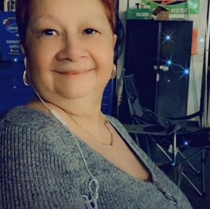 Meet your Posher, Elisa